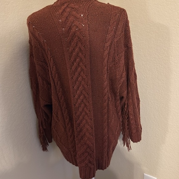 American Eagle Brown Fringe Oversized Cable Knit Cardigan - Picture 4 of 4
